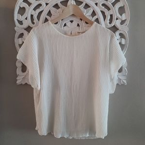White ribbed blouse